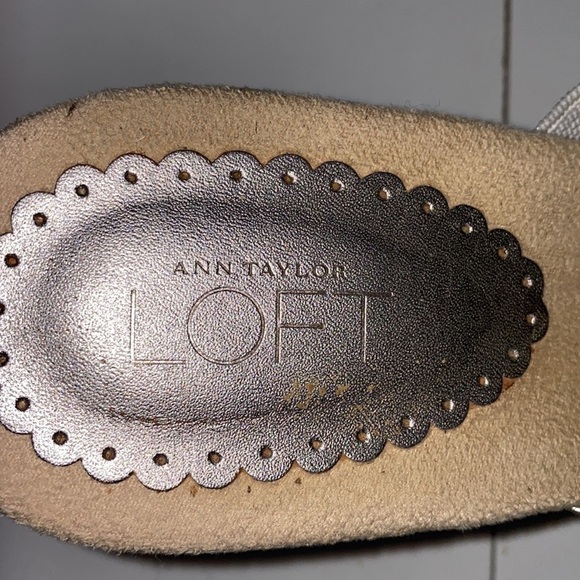 Ann Taylor Loft silver leather espadrille wedge sandals. Size 8. 3” heel. - Picture 5 of 7